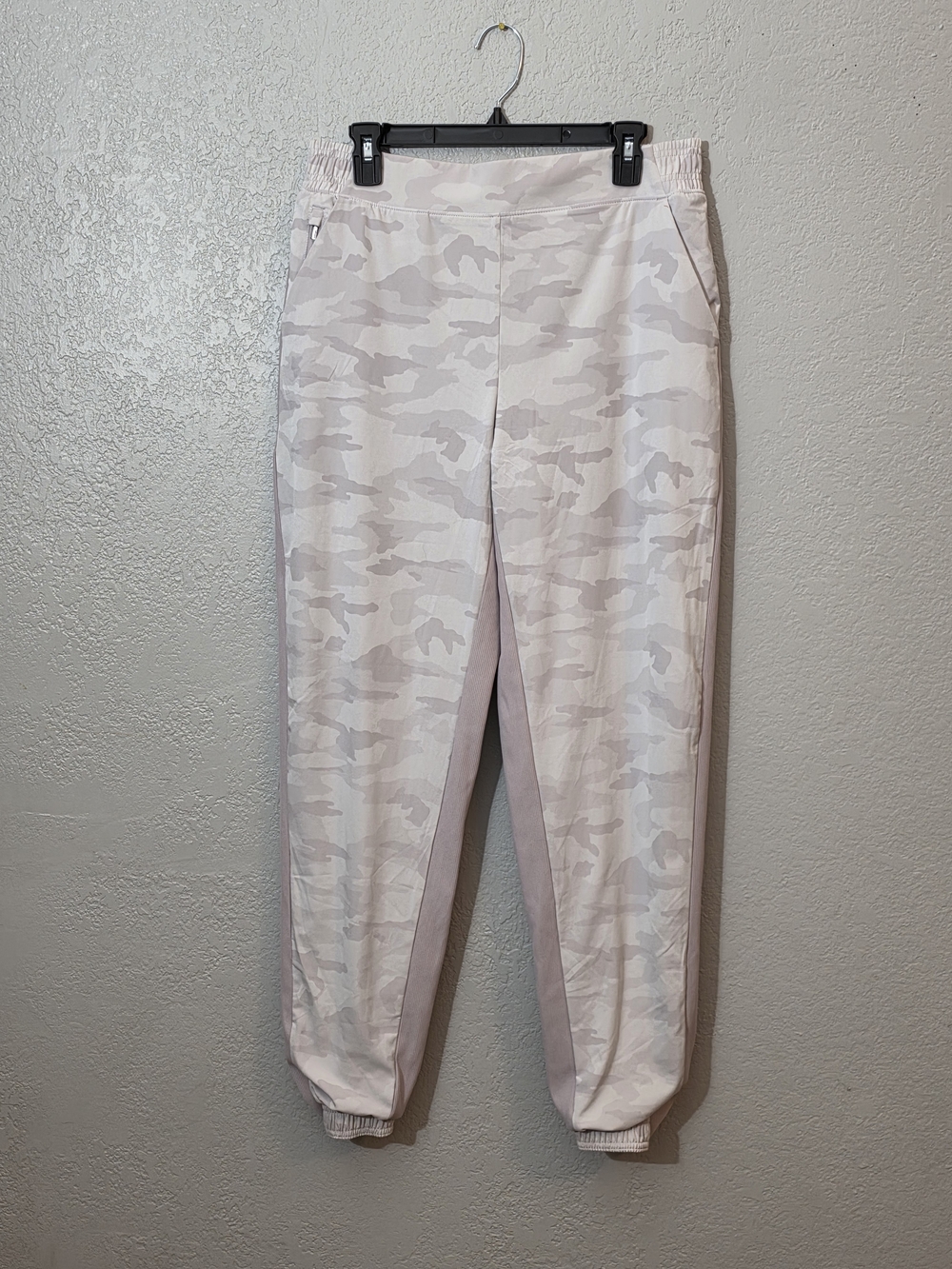 Athleta Brooklyn Lined Camo Joggers Pastel Lavender Womens 12T Camo Print - Picture 4 of 12